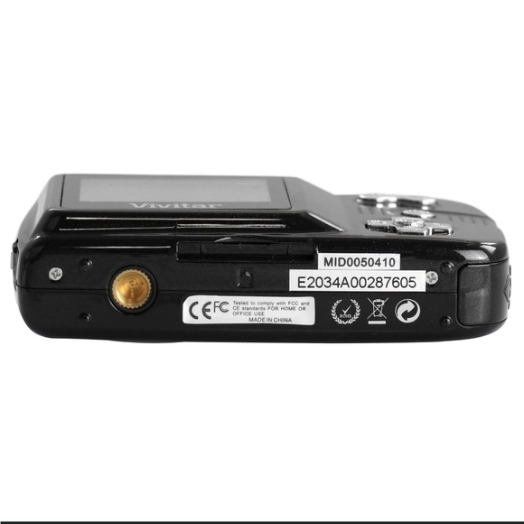 Vivitar ViviCam 7.1 Megapixel Compact Camera - Picture 7 of 14